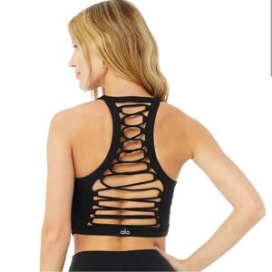 LIKE NEW Alo Movement Cropped Black Tank. Size Large.